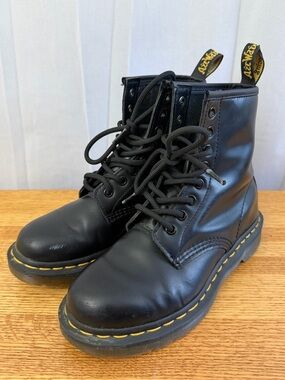Dr. Martens 1460 Black Smooth Leather  Combat Boots Women’s Size 5